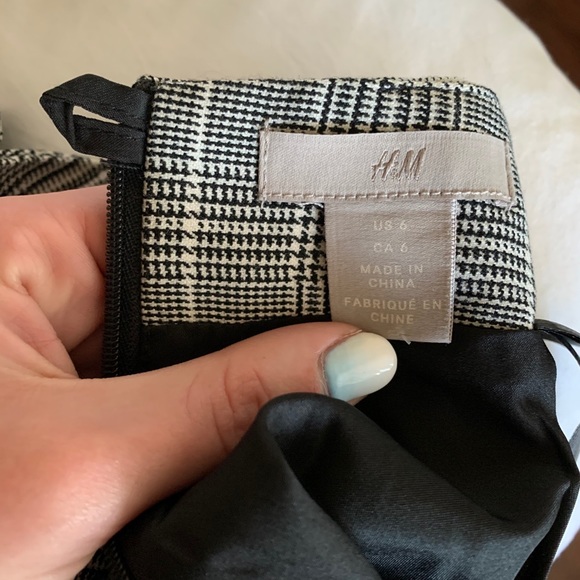 H&M plaid skirt - SOLD - Picture 2 of 3
